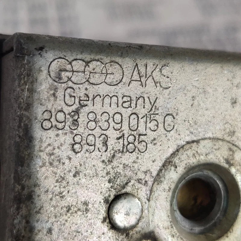 Замок дверей Audi 80 B3 (86-91) задня ліва OEM 893839015c