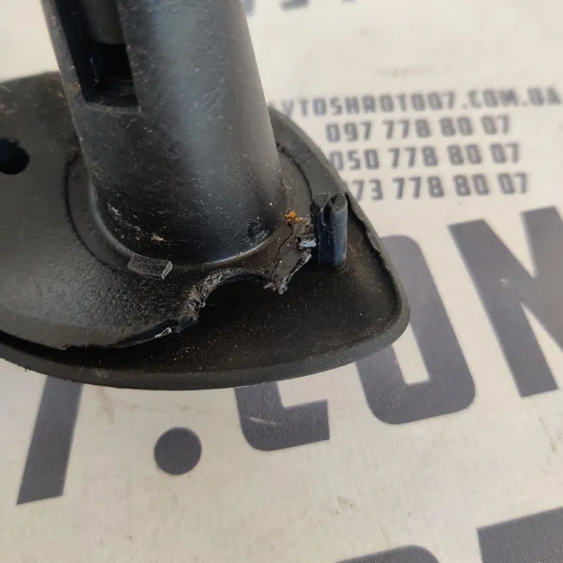Ручка внутрішня Volkswagen Golf 4 задня ліва OEM 1j0867171a