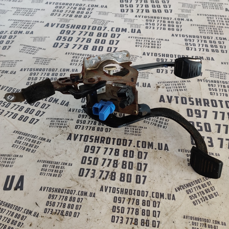 Педаль зчеплення Ford Focus MK1 (98-04) OEM 98AB2450