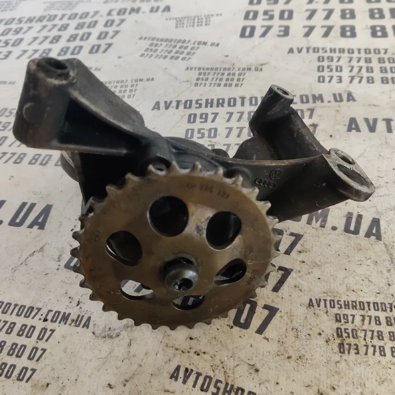 Масляний насос Skoda Octavia Tour (96-10) OEM 06a115105