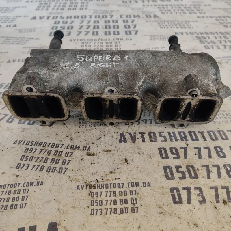 Впускний колектор Audi A6 C5 (97-05) права OEM 059129714a