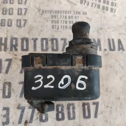 Коректор фар VW Jetta (10-18) OEM 0307851305 321941295a фото 1