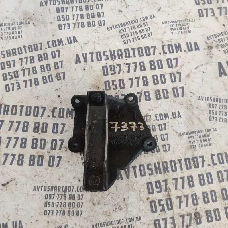 Кронштейн двигуна Ford Transit правий OEM ys4w3k305ad
