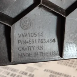 Накладка порога VW Passat B8 USA пр. пер. OEM 561863484 фото 3