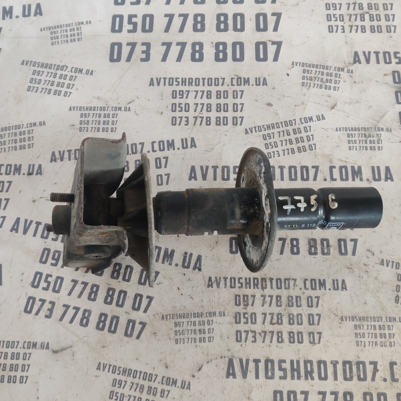Кронштейн бампера BMW E36 (90-00) 1.6 пр пер OEM 51118119258