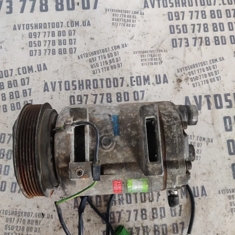 Компресор кондиціонера Audi A4 B5 (94-01) OEM 4A0260805AD