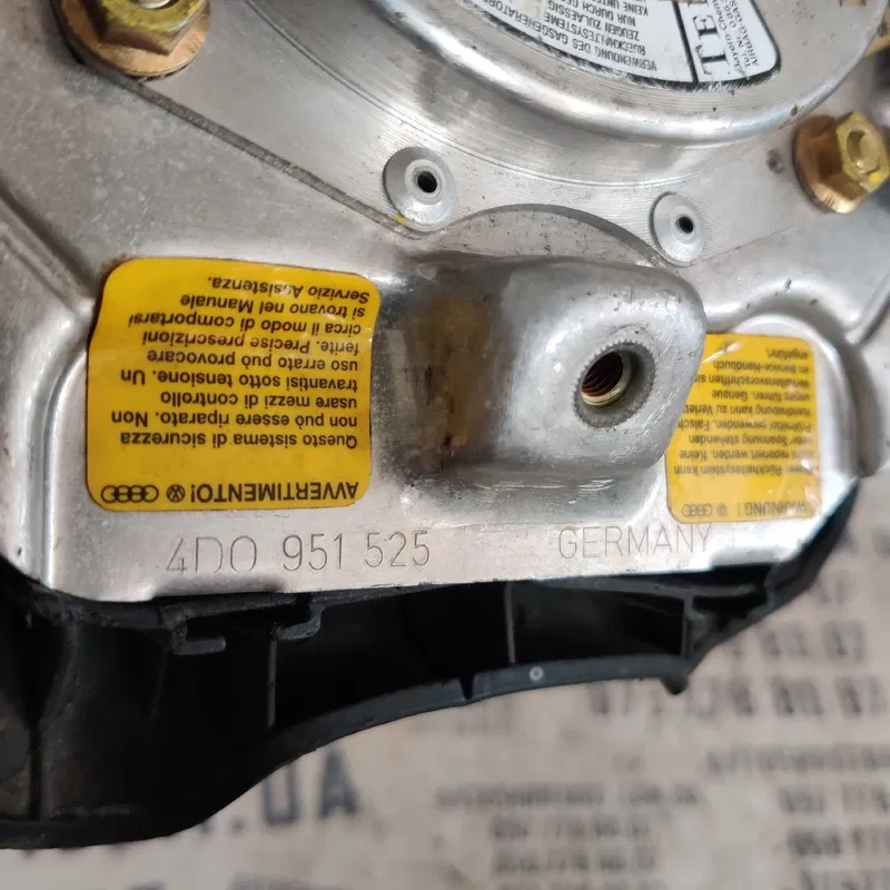 Подушка безпеки Audi A6 C4 (94-97) OEM 4d0951525