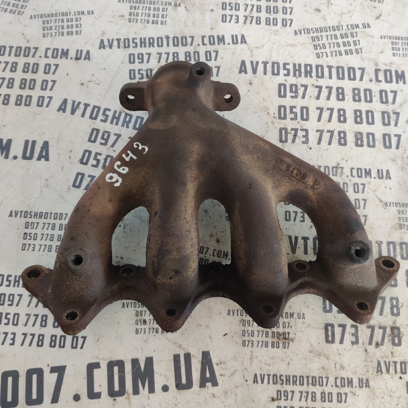 Колектор випускний Mitsubishi Lancer 9 (03-08) OEM 8011