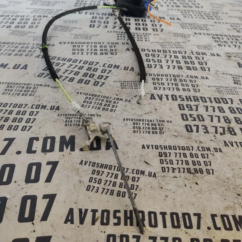 Замок дверей Audi A4 B5 (94-01) задня права OEM 8D0839016A