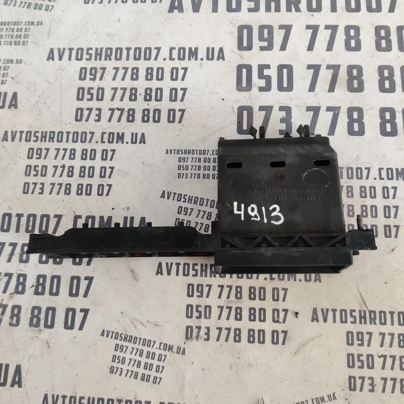 Накладка салону Audi A6 C4 (94-97) 4A0941561A