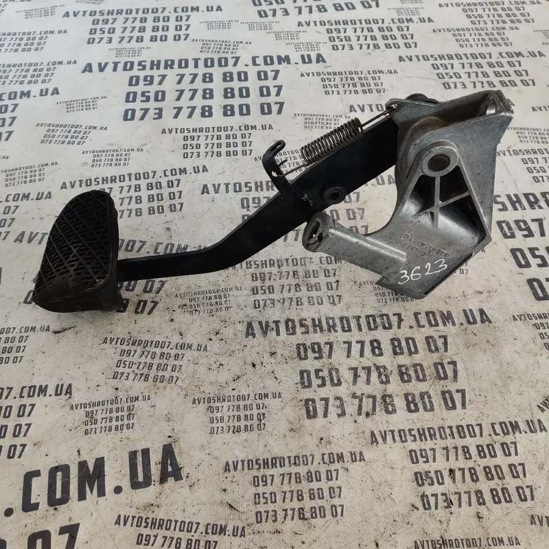 Педаль тормозу Mercedes S-Class W220 (98-05) OEM A2202900719