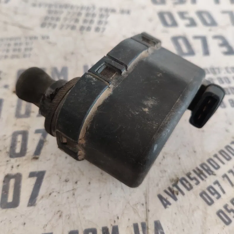 Коректор фар VW Jetta (10-18) OEM 0307851305 321941295a