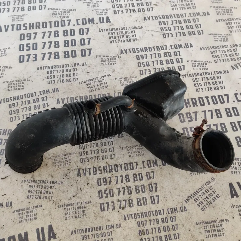 Патрубок повітряний Hyundai Sonata 09-14 2.4 GDI 281303q160