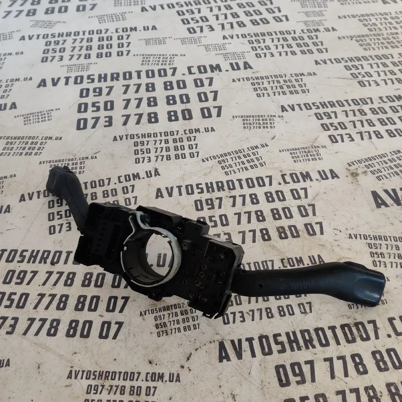 Перемикач підрульовий VW Passat B5 (96-05) OEM 8L0953513