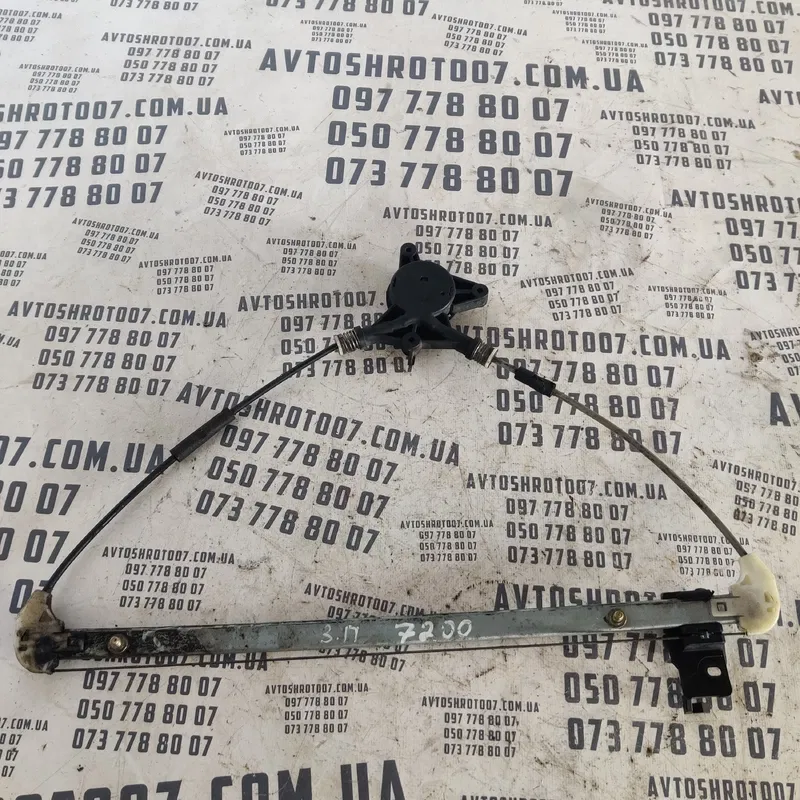 Склопідіймач задній правий Mazda 3 BK (03-09)