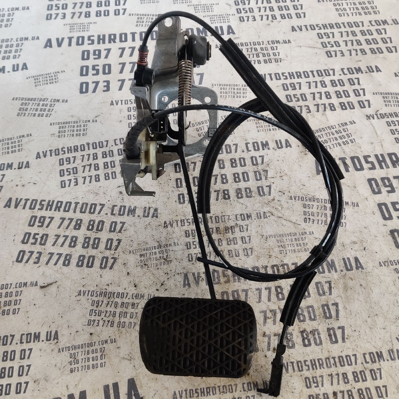 Педаль гальма Mercedes E-Class W210 (95-03) OEM 2102900619