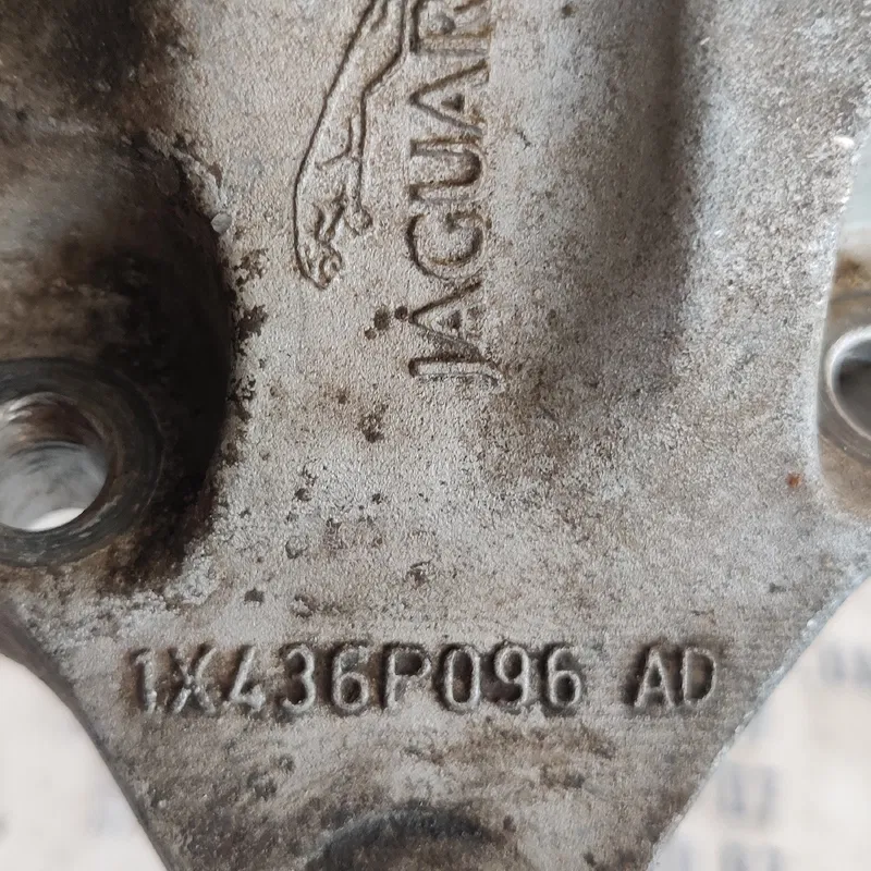Кронштейн двиг. Jaguar X-Type (01-09) 2.1 V6 OEM 1x436p096ad