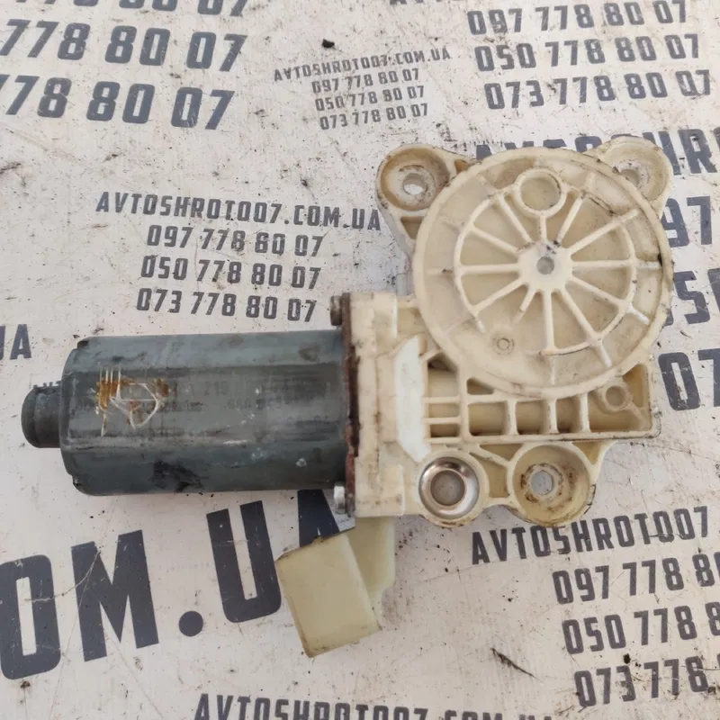 Мотор склопідіймача Mercedes CLS W219 Пр Зад OEM A2198200642