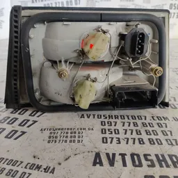 Ліхтар задній BMW 316i E36 (90-00) лівий OEM 13400100 фото 2
