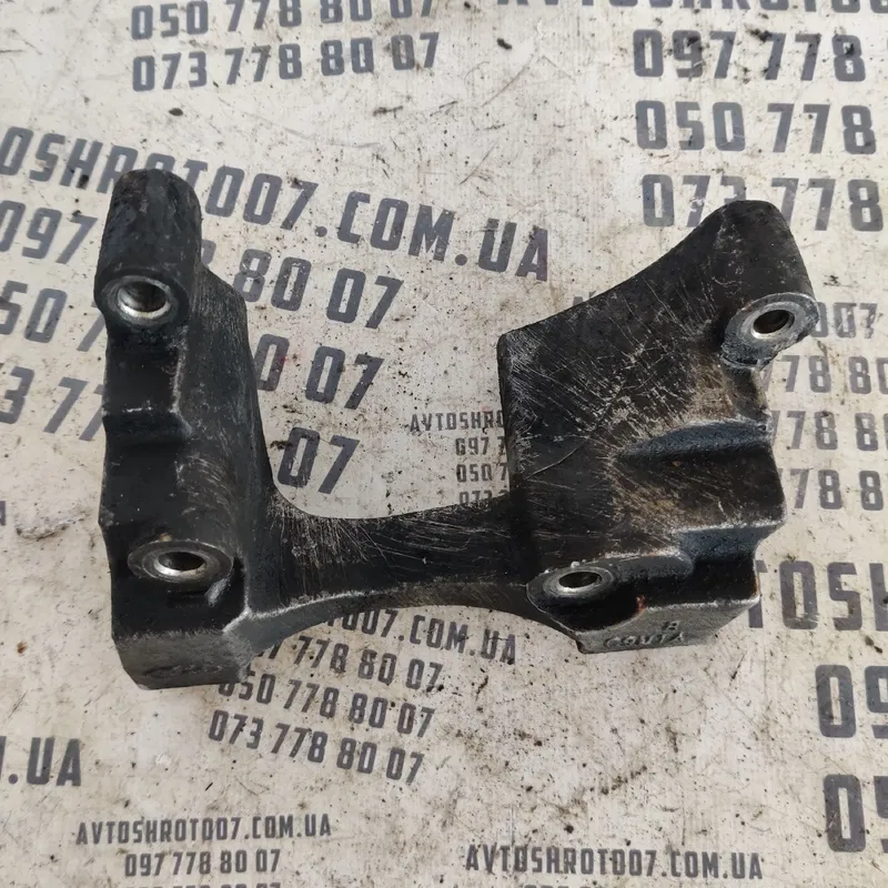 Кронштейн подушки двигуна Ford Focus MK1 98-04 xs406030bc