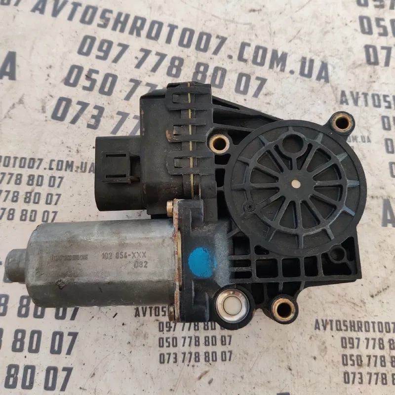 Мотор склопідіймача Audi A6 C5 (97-05) пер.пр. OEM 130821774