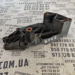 Кронштейн двигуна VW Sharan 1A (95-10) правий OEM 7m0199308e