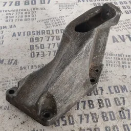 Кронштейн двигуна VW Passat B5 (96-05) лівий OEM 8D0199307J