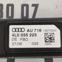 Підсилювач антени Audi Q7 4L (05-15) 3.6 Бенз OEM 4L0035225 фото 4
