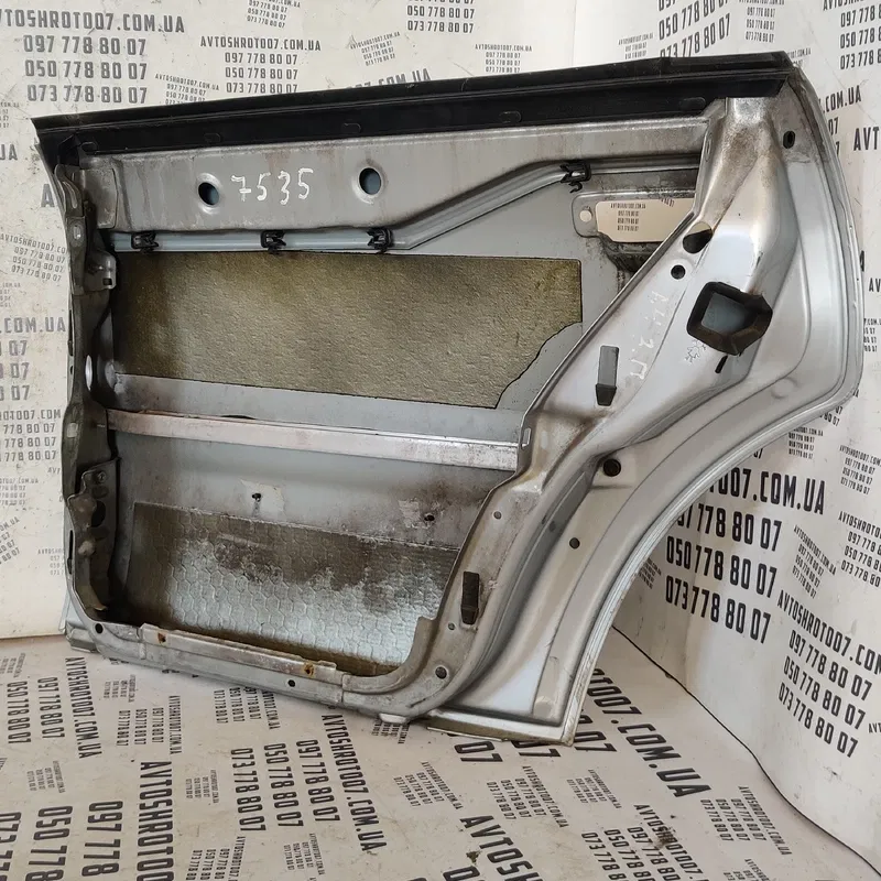 Двері Audi A4 B5 (94-01) задня права OEM 8D0839478