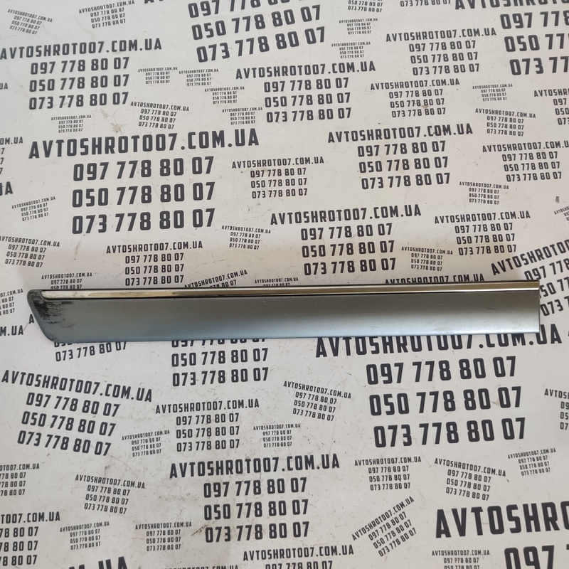 Накладка Mercedes E W210 (95-03) задня права OEM a2106901062