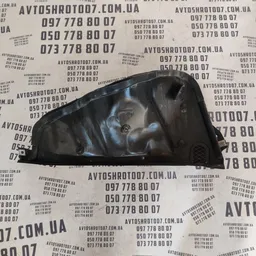 Накладка зовнішня Audi Q7 4L (05-15) 3.6 Бенз OEM 4L0819511