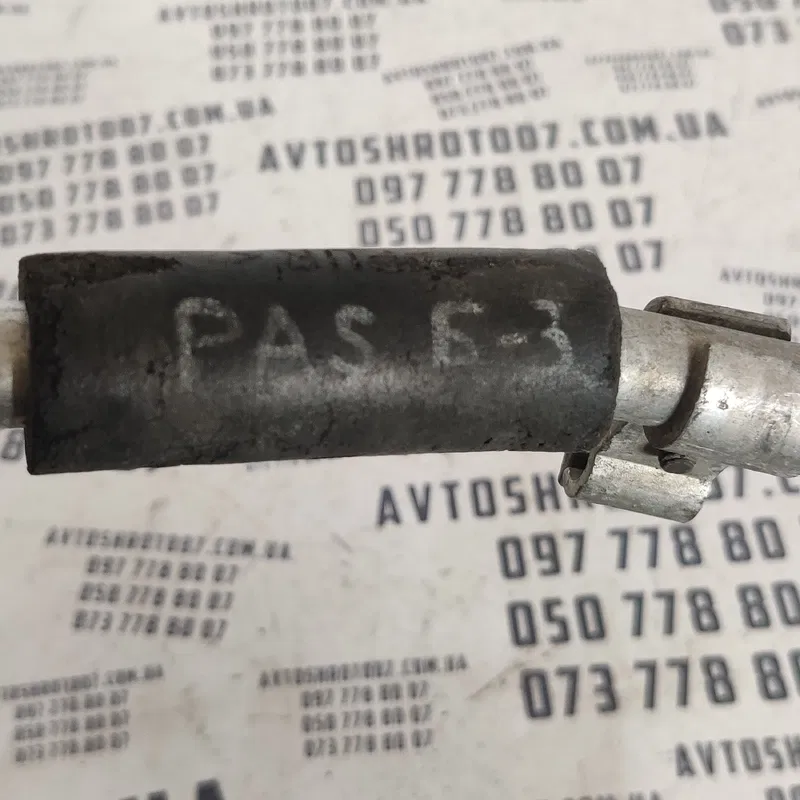 Трубка кондиціонера VW Passat B3 (88-93) OEM 357820255a