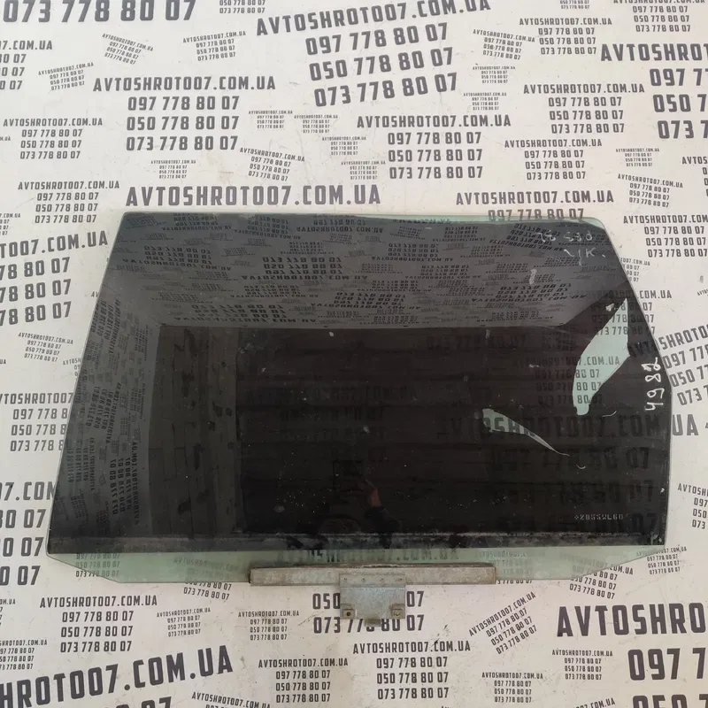 Скло дверей VW Passat B3 (88-93) заднє ліве OEM 357839571