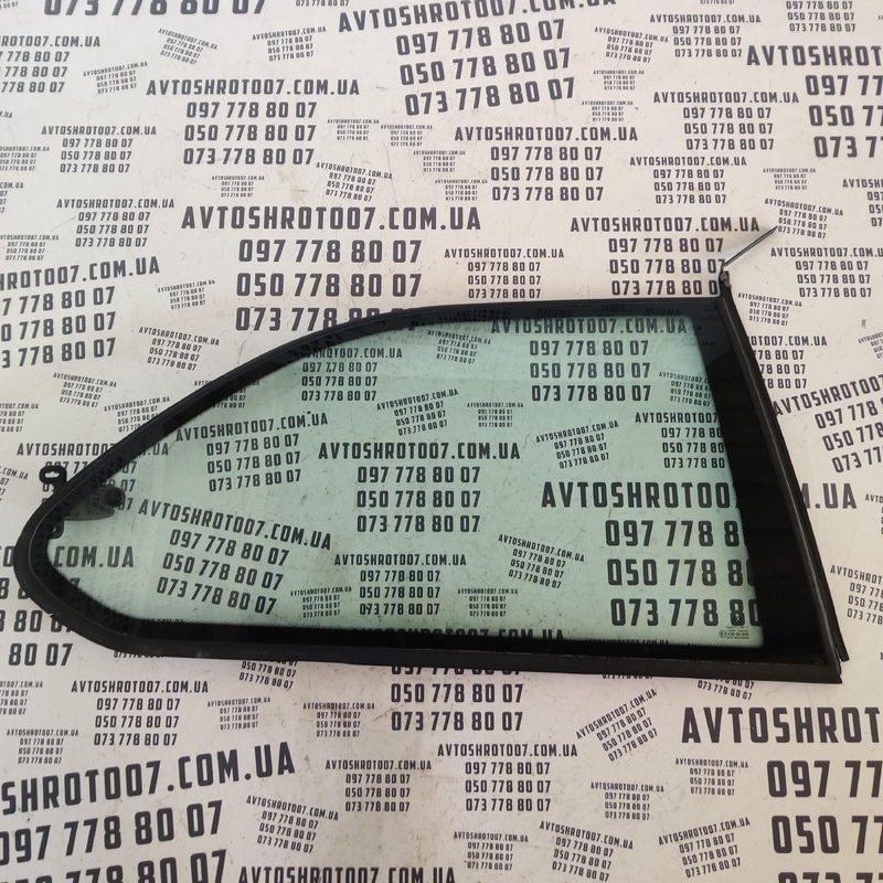 Скло кузовне BMW 316i E36 (90-00) заднє праве OEM 43r001025