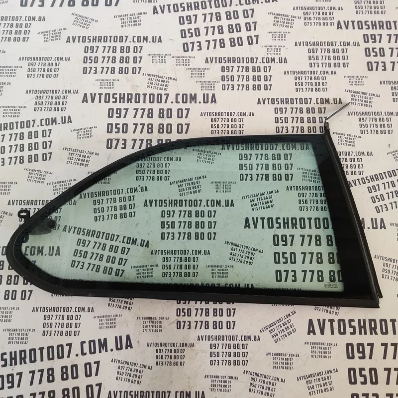 Скло кузовне BMW 316i E36 (90-00) заднє праве OEM 43r001025