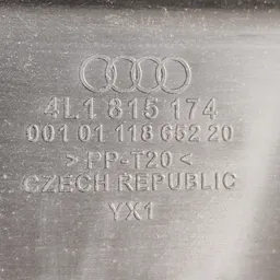 Накладка салону Audi Q7 4L (05-15) 3.6 права OEM 4L1815174 фото 3