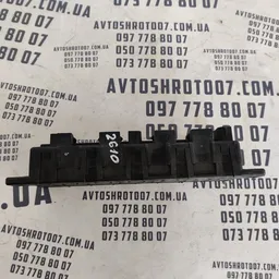 Блок запобіжників Audi A6 C4 (94-97) OEM 4A0941822 фото 3