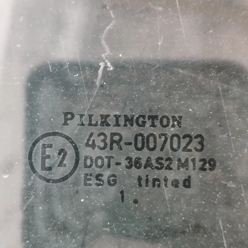 Скло дверей переднє праве Opel Vectra C (02-08) 43r007023