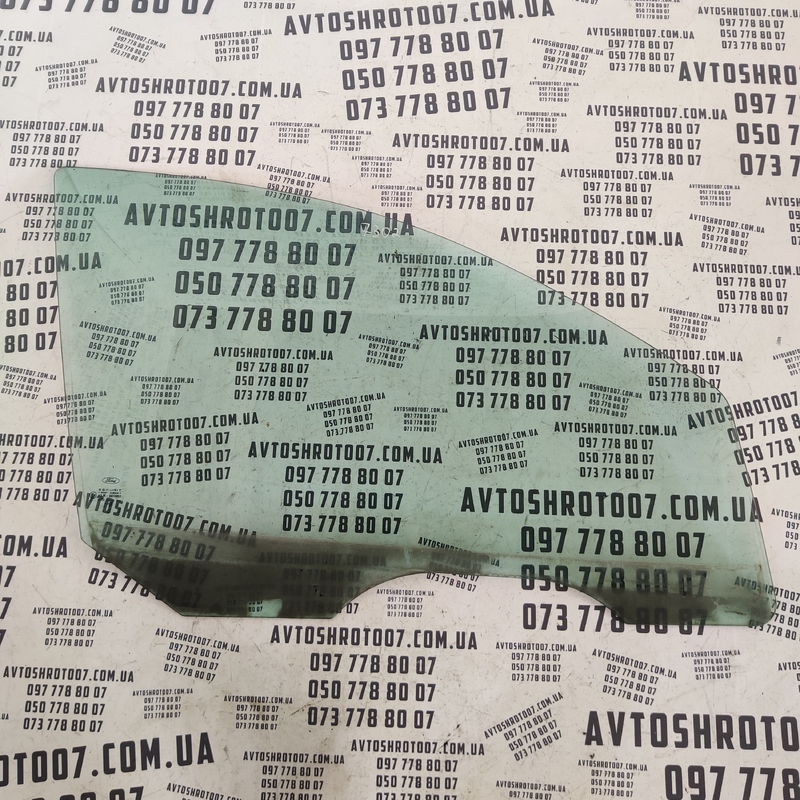 Скло дверей Ford Focus MK2 04-11 переднє праве OEM 43r001057