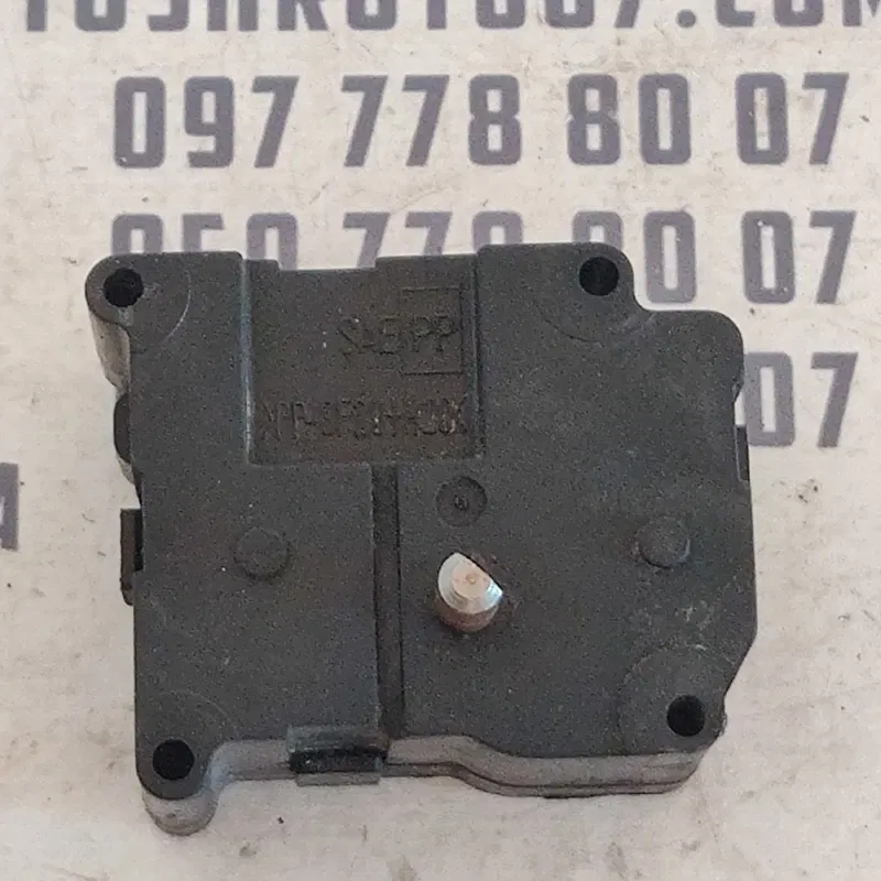 Двигун заслінки пічки Audi A8 D2 (94-02) OEM 4D0820511A