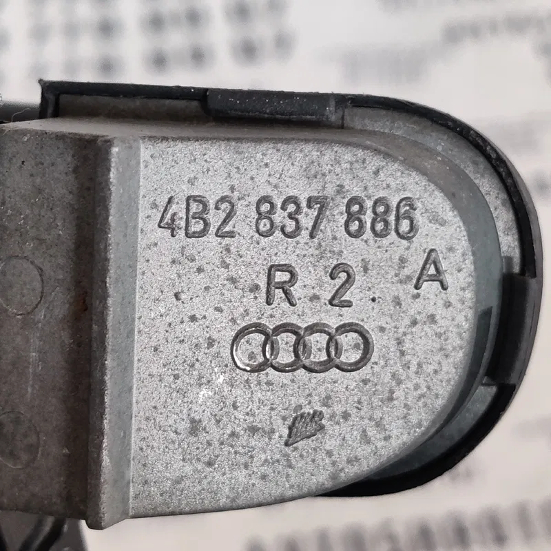 Ручка зовнішня Audi A6 C5 (97-05) OEM 4B2837886