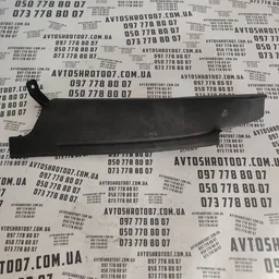 Накладка VW Passat B8 USA задня ліва нижня OEM 561867765