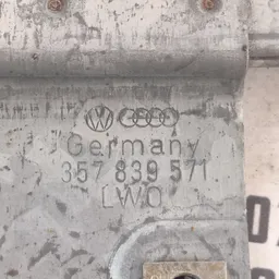 
Скло дверей VW Passat B3 (88-93) заднє ліве OEM 357839571 фото 3