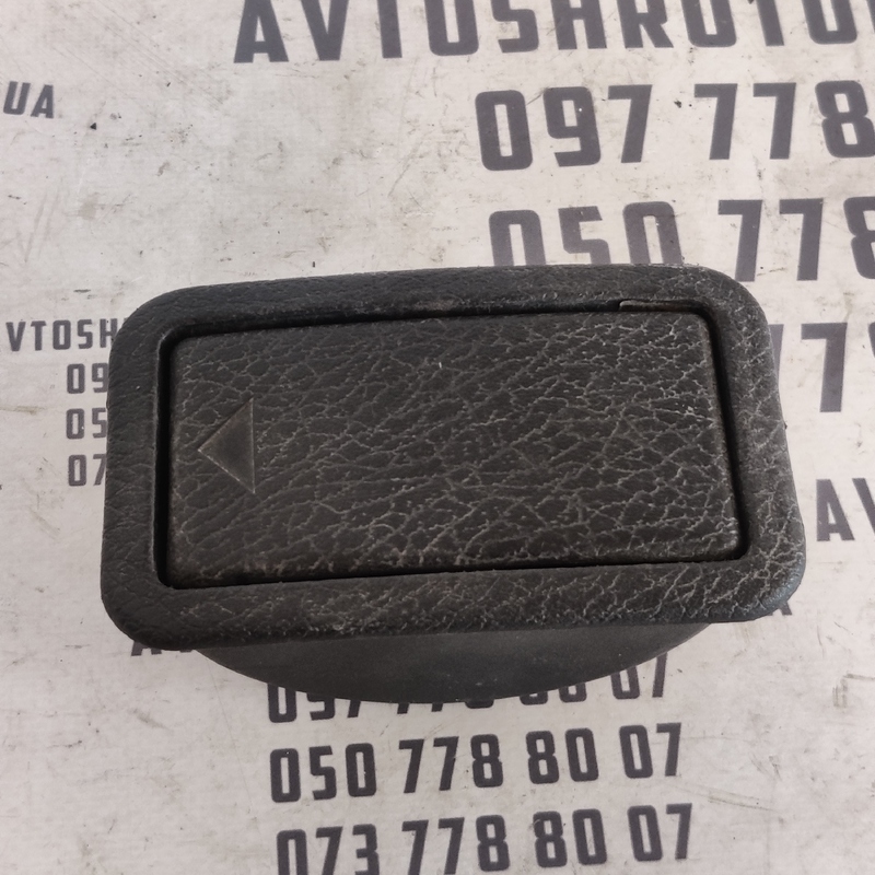 Накладка салону Opel Vectra B (95-02) OEM 90508571