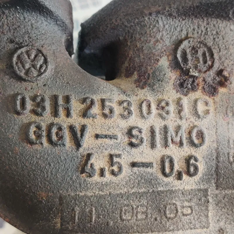 Колектор випускний Audi Q7 (05-15) 3.6 Лівий OEM 03H253031C
