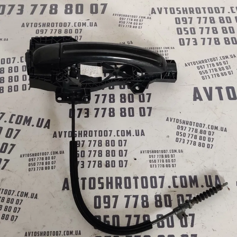 Ручка зовн. Audi Q7 4L (05-15) 3.6 перед. пр. OEM 3757D68511