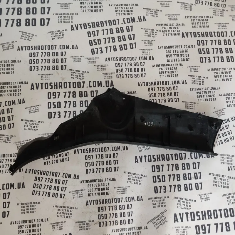Накладка салону Mazda 3 BK (03-09) задня права OEM bp4k68761