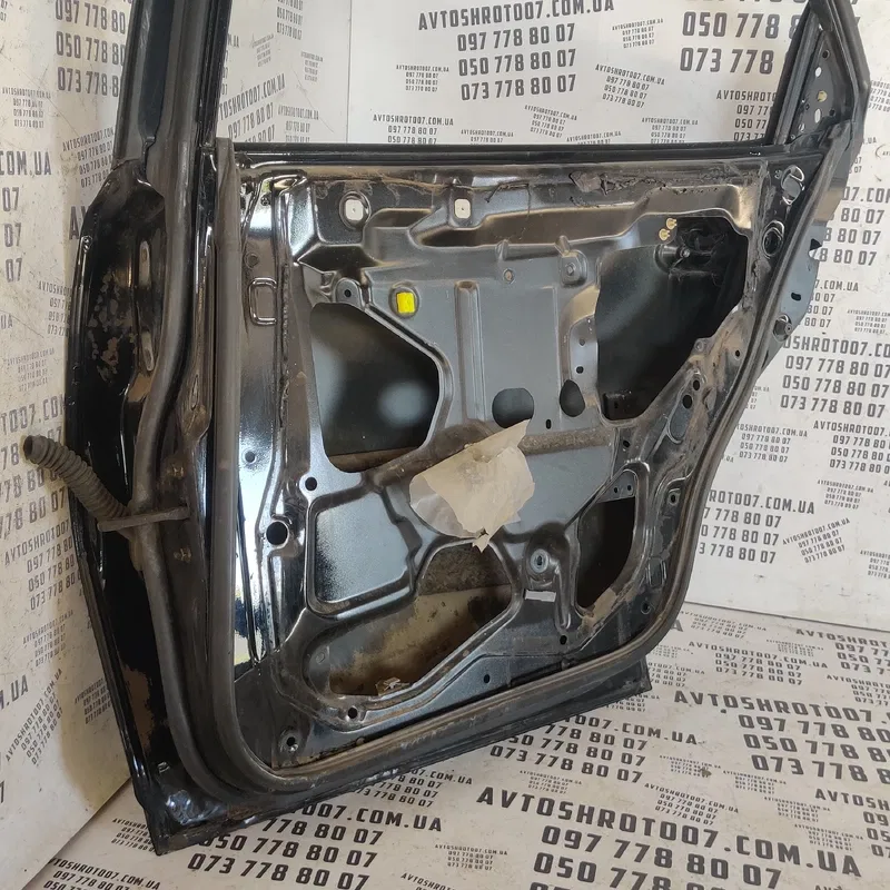 Двері Mazda Xedos 6 (92-99) задня права