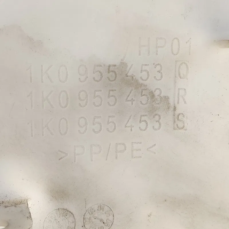 Бачок омивача скла Volkswagen Jetta (11-18) OEM 1K0955453