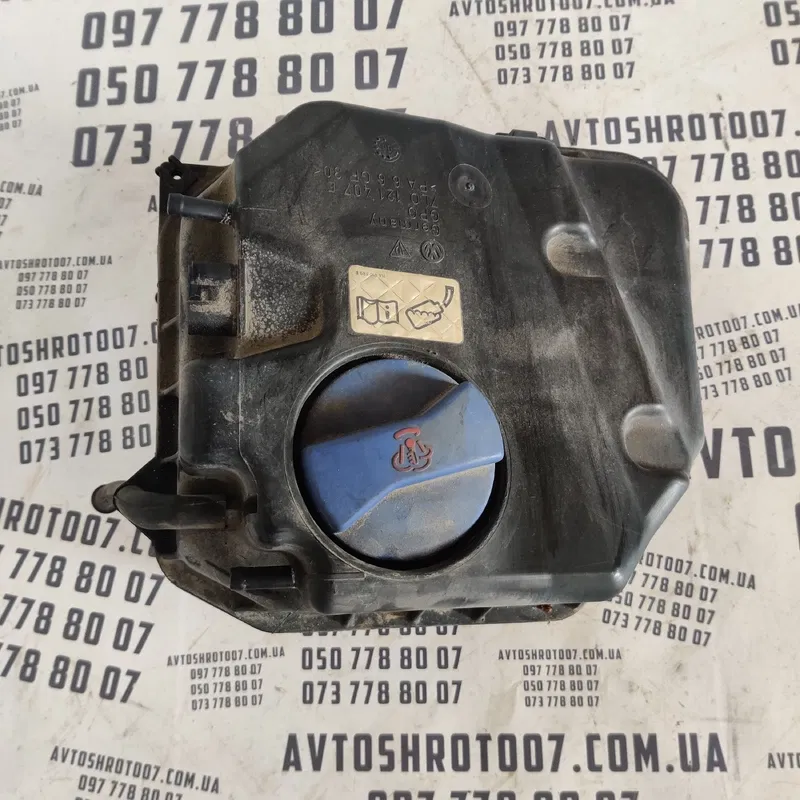Бачок розширювальний Audi Q7 4L 05-15 3.6 BHK OEM 7L0121407E